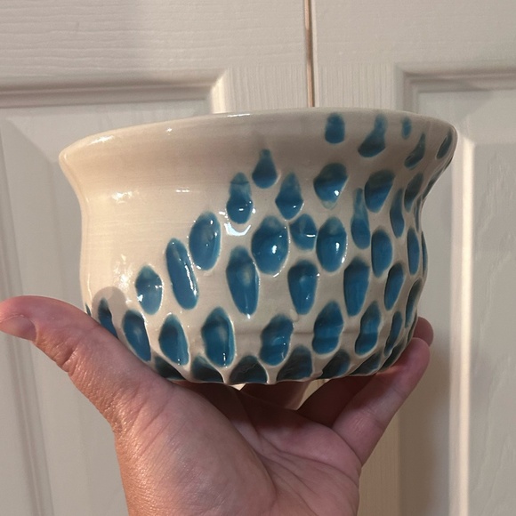 Handmade Pottery Bowl and Hand Knit Potholder - Picture 3 of 6